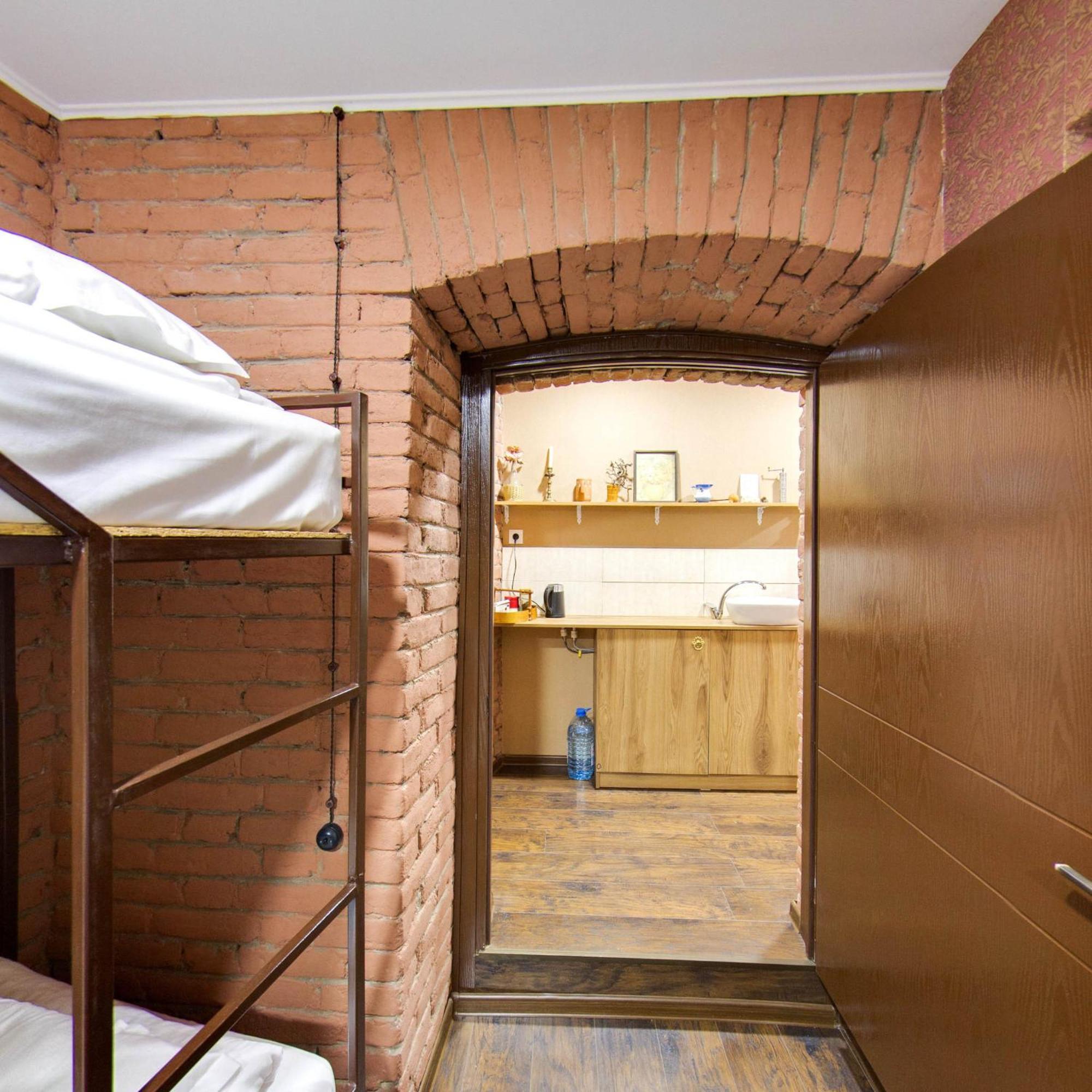Hostel Pirosmani Tbilisi Buitenkant foto